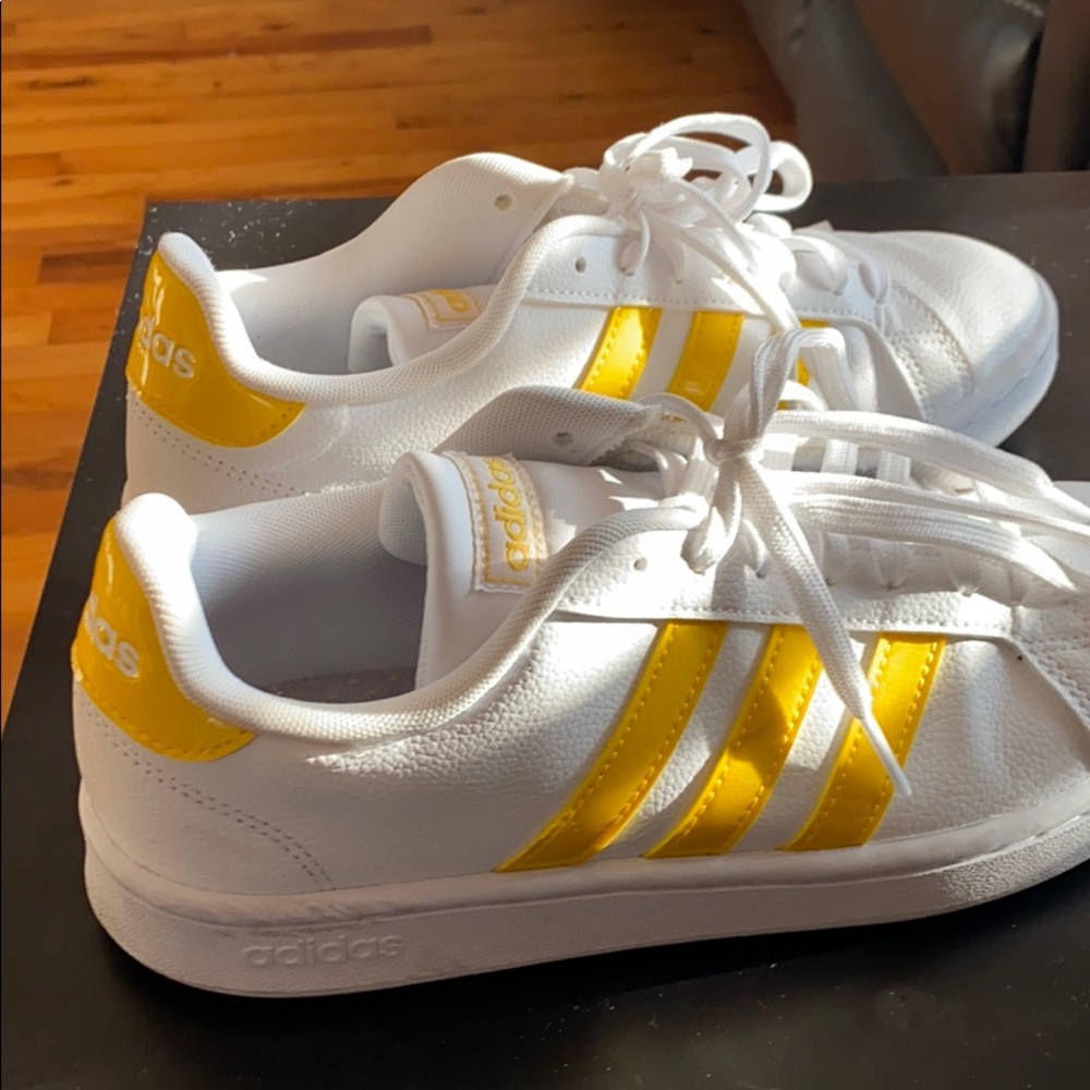 Adidas yellow striped size 8.5
